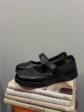Apex Black Leather Mary Jane Flats with Strap